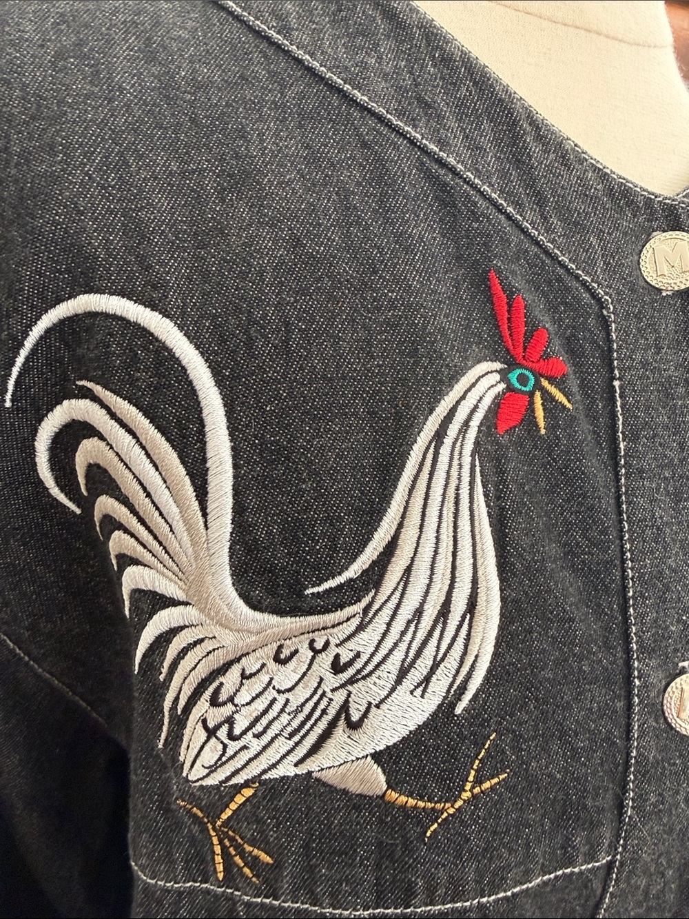 Bob Mackie Wearable Art Embroidered Rooster Black Denim Button-Up Jacket Large - Picture 3 of 8
